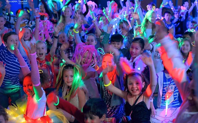 Tips for Hiring a DJ for an Elementary School Dance